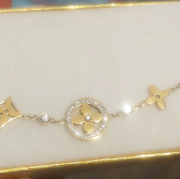 Gold Bracelet - Picture 4 of 6